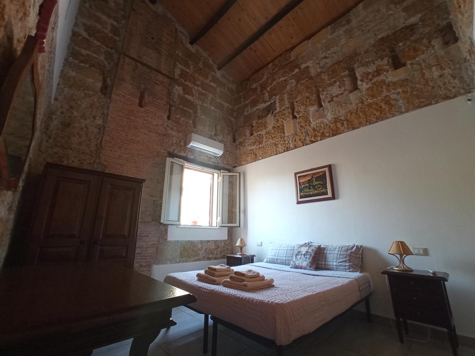 Zyz Apartments La Kalsa Palermo Exterior photo